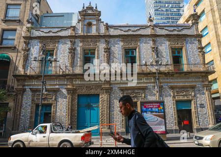 La Maison des tuiles, Sanborns de los Azulejos, était le palais des comtes de la vallée d'Orizaba dans le centre historique de Mexico. Architecture et intérieurs anciens. (Photo de Luis Gutierrez/ Norte photo) la Casa de los Azulejos Sanborns de los Azulejos , FUE palacio de los condes del Valle de Orizaba en centro histórico de la Ciudad de México. Arquitectura antigua e interiores. (Photo de Luis Gutierrez/ Norte photo) Banque D'Images