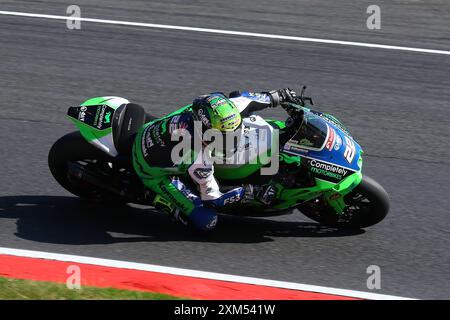 Jason O'Halloran - complètement motos Kawasaki - Rider numéro 22 sur une Kawasaki lors de la manche British Superbikes (BSB) 2024 à Brands Hatch le 2 juillet Banque D'Images