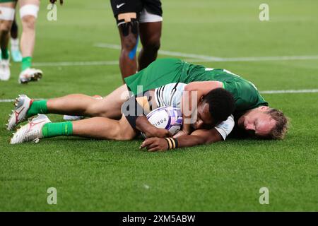 Paris, France, 25 juillet 2024. Joji Nasova (1) de Team Fidji marque un essai lors du match de rugby à sept des Jeux Olympiques de Paris 2024 entre les Fidji et l'Irlande quart de finale au stade de France le 25 juillet 2024 à Paris, France. Crédit : Pete Dovgan/Speed Media/Alamy Live News Banque D'Images