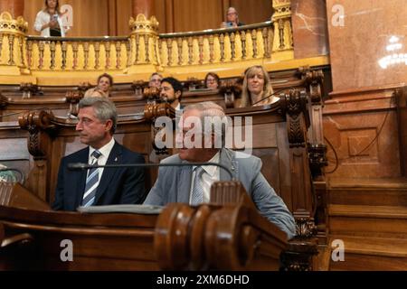 Session plénière du conseil municipal de Barcelone, où le pacte du COPS avec Esquerra au conseil est discuté, ainsi que la dernière session plénière de l'ancien maire et conseiller de Junts, Xavier Trias, qui se retire de la politique. Pleno del Ayuntamiento de Barcelona, donde se dispute el pacto del PSC con Esquerra en el ayuntamiento y también el último pleno del exalcalde y Concejal de junts, Xavier Trias, que se retira de la política. Sur la photo : Xavier Trias News Politics -Barcelone, Espagne vendredi 26 juillet 2024 (photo par Eric Renom/LaPresse) Banque D'Images