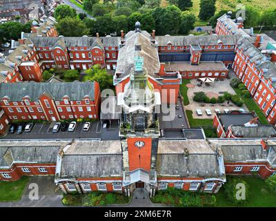 Vue aérienne de l'école Bluecoat sur Church Rd, Wavertree Liverpool. Banque D'Images