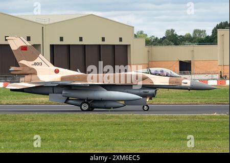 Un avion de chasse multirôle supersonique General Dynamics F-16 Fighting Falcon de l'armée de l'air royale marocaine. Banque D'Images