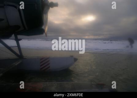 Camp de pêche - omble arctique à Cambridge Bay, T.N.-O. Banque D'Images