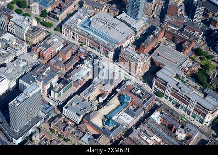 Une vue aérienne de la zone commerçante et commerciale du centre-ville de Leeds, West Yorkshire, nord de l'Angleterre, Royaume-Uni Banque D'Images