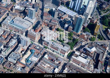 Une vue aérienne de la zone commerçante et commerciale du centre-ville de Leeds, West Yorkshire, nord de l'Angleterre, Royaume-Uni Banque D'Images