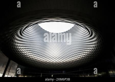 Architecture moderne, nouveau bâtiment pour Messe Basel, architectes Herzog et de Meuron, Bâle, Canton de Bâle-ville, Suisse Banque D'Images