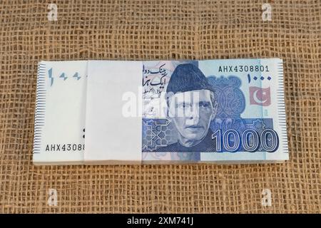 Paquet de billets de banque pakistanais de mille roupies Banque D'Images