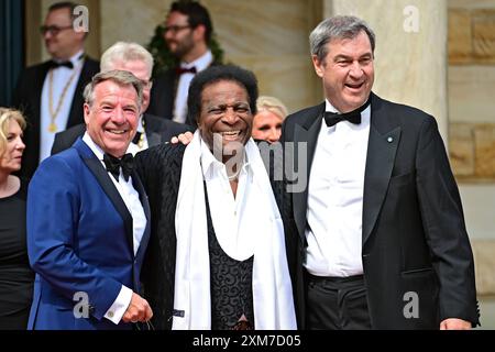 Richard-Wagner-Festspiele. Patrick Lindner , Roberto Blanco und Markus Söder anläßlich der Eröffnung der Richard-Wagner-Festspiele am 25.07.2024 in Bayreuth. 20240725MWI153921 *** Festival Richard Wagner Patrick Lindner , Roberto Blanco et Markus Söder à l'occasion de l'ouverture du Festival Richard Wagner le 25 07 2024 à Bayreuth 20240725MWI153921 Banque D'Images