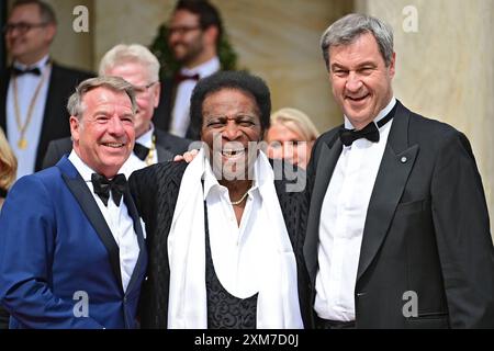 Richard-Wagner-Festspiele. Patrick Lindner , Roberto Blanco und Markus Söder anläßlich der Eröffnung der Richard-Wagner-Festspiele am 25.07.2024 in Bayreuth. 20240725MWI153926 *** Festival Richard Wagner Patrick Lindner , Roberto Blanco et Markus Söder à l'occasion de l'ouverture du Festival Richard Wagner le 25 07 2024 à Bayreuth 20240725MWI153926 Banque D'Images