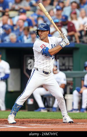 Kansas City, Missouri, États-Unis. 24 juillet 2024. Kyle Isbel (28), outfielder Kansas City Royals, batte contre les Arizona Diamondbacks au Kauffman Stadium à Kansas City, Missouri. David Smith/CSM/Alamy Live News Banque D'Images