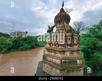 25 juillet 2024, Saswad, Inde, ancien temple de Sangameshwar, ancien temple de Sangameshwar. Banque D'Images
