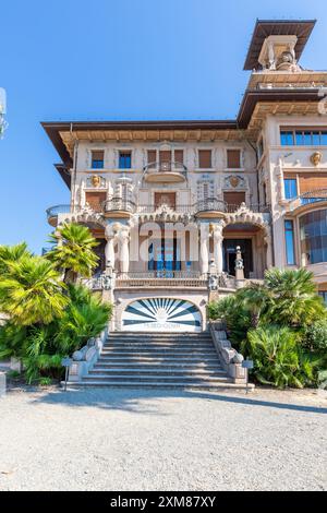 Imperia, Italie - 14 août 2023 : Villa Grock. Maison historique du célèbre clown, journée ensoleillée avec ciel bleu Banque D'Images