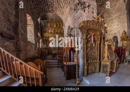 LARNACA, CHYPRE - 17 JUIN 2024 : intérieur de l'église Saint Lazare, une église byzantine de la fin du IXe siècle. Eglise orthodoxe grecque Banque D'Images