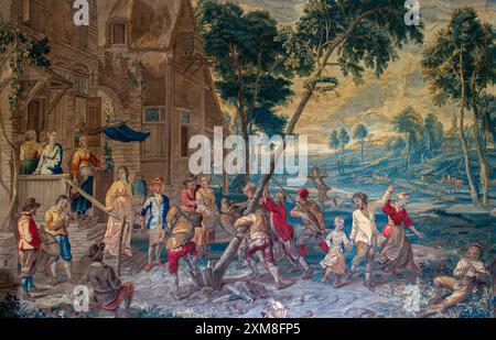 Tapisserie bruxelloise du XVIIe siècle plantation d'arbres de mai dans la salle Epinoy au Château de Belœil, château de Beloeil, province du Hainaut, Wallonie, Belgique Banque D'Images