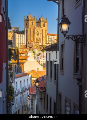 Cathédrale de Porto. Porto est la deuxième plus grande ville du Portugal après Lisbonne. Banque D'Images