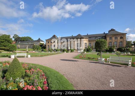 Orangerie baroque, parc du château, jardin anglais, jardin baroque, banc de parc, vide, parterre de fleurs, Gotha, Thuringe, Allemagne Banque D'Images