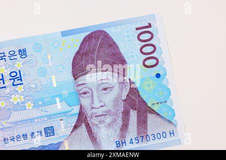 Nouveaux billets de 1000 won émis par la Banque nationale de Corée en vue de face de la Corée du Sud Banque D'Images