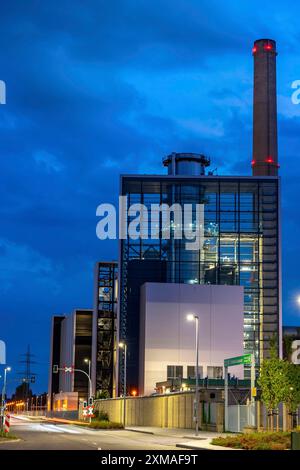 La centrale au gaz naturel de Lausward, la centrale à turbine à gaz et à vapeur la plus performante au monde, produit de l’électricité et du chauffage urbain Banque D'Images