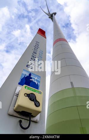 Buergerwindpark Westernfeld-Buchgarten, près de Lichtenau, 11 éoliennes, borne de recharge gratuite pour voitures électriques au parc éolien, organisé et Banque D'Images