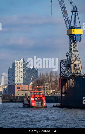 Ferry portuaire HADAG, sur l'Elbe, Elbe Philharmonic Hall, Blohm + Voss Dock 11, Hambourg, Allemagne Banque D'Images