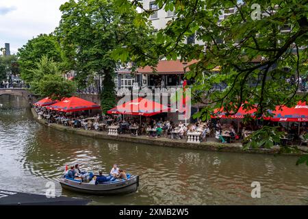 Restaurants, pubs sur l'Oudegracht, canal, canal dans le centre historique d'Utrecht, pays-Bas Banque D'Images