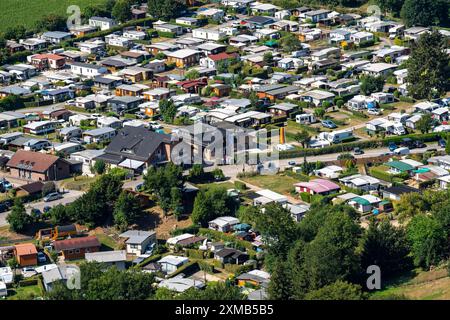 Le camping Hetzingen, dans le Rur-Eifel, près de Nideggen, Rhénanie du Nord-Westphalie, Allemagne Banque D'Images