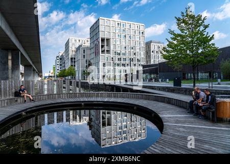 Le quartier d'Orestad, le plus jeune quartier de Copenhague, sur l'île d'Amager, a été planifié en 1992 et a été en construction à ce jour Banque D'Images