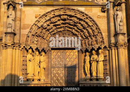 Cathédrale Saint-Pierre de Trèves, la plus ancienne église d'Allemagne, à Trèves, Rhénanie-Palatinat, Allemagne Banque D'Images