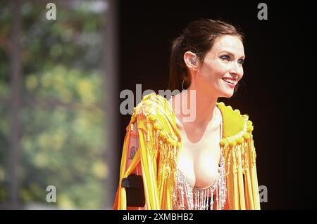 26 juillet 2024, Sheffield, South Yorkshire, U. K : Sophie Ellis-Bextor jouant au tramlines Festival 2024 , Sheffield, Royaume-Uni (crédit image : © Robin Burns/ZUMA Press Wire) USAGE ÉDITORIAL SEULEMENT! Non destiné à UN USAGE commercial ! Banque D'Images
