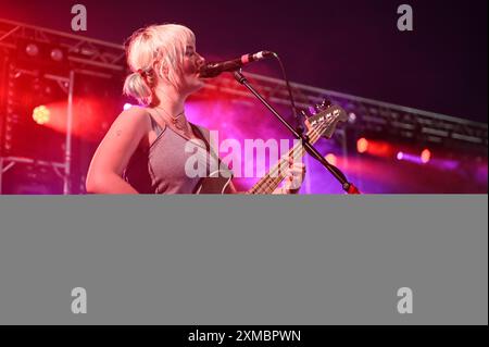 26 juillet 2024, Sheffield, South Yorkshire, U. K : Mary à la junkyard jouant au tramlines Festival 2024 , Sheffield, Royaume-Uni (image crédit : © Robin Burns/ZUMA Press Wire) USAGE ÉDITORIAL SEULEMENT! Non destiné à UN USAGE commercial ! Banque D'Images