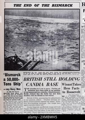 Titre et photographie 'The End of the Bismarck' sur la première page du Daily mail (réplique), 31 mai 1941. Banque D'Images