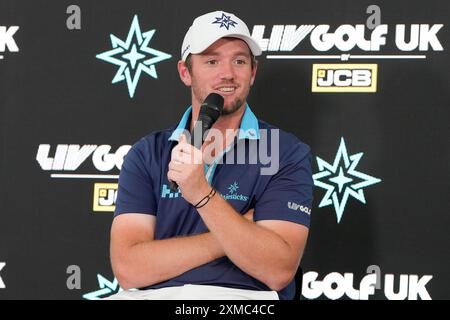 26 juillet 2024 ; JCB Golf & amp ; Country Club, Rocester, Uttoxeter, Angleterre ; LIV UK Golf League, Round 1 ; Sam Horsfield du Majestics GC s'entretient avec les médias après sa ronde crédit : action plus Sports images/Alamy Live News Banque D'Images