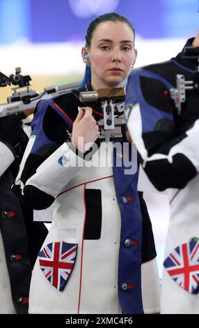 La Grande-Bretagne Seonaid McIntosh lors de la qualification par équipe mixte 10m Air Rifle au Centre de tir de Châteauroux le premier jour des Jeux Olympiques de Paris 2024 en France. Date de la photo : samedi 27 juillet 2024. Banque D'Images