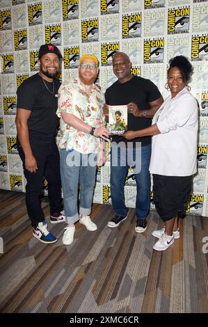 Ray-Anthony Height, Marvin Jones, Rob Edwards und Felicia Singleton beim Photocall zur Roman graphique 'Defiant : The Robert Smalls Story' auf der San Diego Comic-Con International 2024 im Hilton Bayfront Hotel. San Diego, 26.07.2024 Banque D'Images