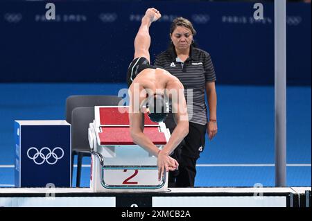 Paris, Fra. 27 juillet 2024. Le belge Roos Vanotterdijk (R) participe à l'épreuve One Heat 4 au stade olympique de natation de la Defense Arena lors des Jeux Olympiques d'été de 2024 à Paris, France, le 27 juillet 2024. (Photo par Anthony Behar/Sipa USA) BELGIQUE SEULEMENT crédit : Belga News Agency/Alamy Live News Banque D'Images