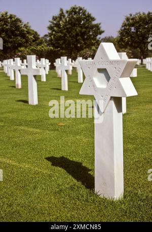 Carthage, Tunisie. Cimetière américain de la Seconde Guerre mondiale. Tombe juive. Femme. L'étoile de David. Banque D'Images