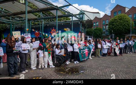 Limerick, Irlande manifestation du peuple bangladais, 27 juillet 2024 Banque D'Images