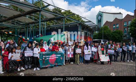 Limerick, Irlande manifestation du peuple bangladais, 27 juillet 2024 Banque D'Images