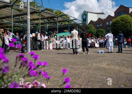 Limerick, Irlande manifestation du peuple bangladais, 27 juillet 2024 Banque D'Images