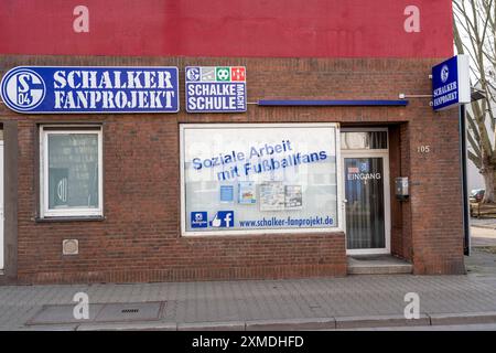 The Schalker Mile, Mile of tradition, Kurt-Schumacher-Strasse à Gelsenkirchen-Schalke, Schalker Fan Project Office, Gelsenkirchen, Nord Banque D'Images