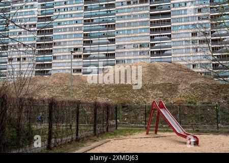 Duisburg-Hochheide, grand lotissement Wohnpark Hochheide, 6 immeubles de 20 étages avec plus de 1440 appartements, des années 1970, un seul immeuble de grande hauteur Banque D'Images