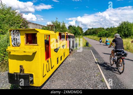 Koenig-Ludwig-Trasse à Recklinghausen, piste cyclable et pédestre sur une ancienne ligne de chemin de fer reliant Castrop-Rauxel à Recklinghausen, qui reliait Banque D'Images