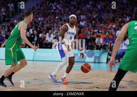 Andrew Albicy de France, Basketball, Men's phase de Groupe - Groupe B entre la France et le Brésil lors des Jeux Olympiques de Paris 2024 le 27 juillet 2024 à Villeneuve-d'Ascq près de Lille, France Banque D'Images