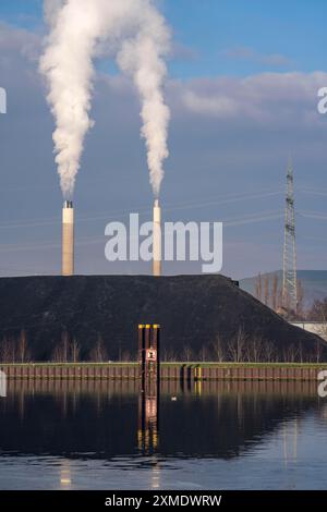 Stockage de charbon, stockage de charbon, charbon vapeur, pour la centrale thermique STEAG Herne, dans les cheminées de fond de l'AGR Abfallentsorgungs-Gesellschaft Banque D'Images