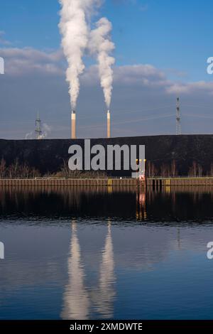 Stockage de charbon, stockage de charbon, charbon vapeur, pour la centrale thermique STEAG Herne, dans les cheminées de fond de l'AGR Abfallentsorgungs-Gesellschaft Banque D'Images