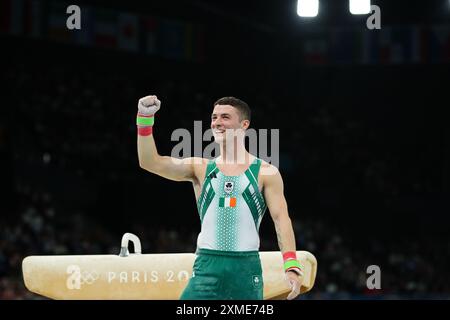L'Irlandais Rhys McClenaghan suit sa routine sur le Pommel Horse lors de la gymnastique artistique, qualification masculine à la Bercy Arena le premier jour des Jeux Olympiques de Paris 2024 en France. Date de la photo : samedi 27 juillet 2024. Banque D'Images