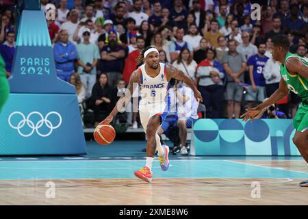 Andrew Albicy de France, basket-ball, phase de groupe masculin - Groupe B entre la France et le Brésil lors des Jeux Olympiques de Paris 2024 le 27 juillet 2024 à Villeneuve-d'Ascq près de Lille, France - photo Laurent Sanson/Panoramic/DPPI Media Credit : DPPI Media/Alamy Live News Banque D'Images