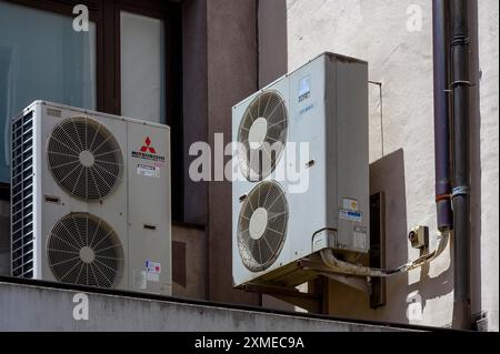 Deux climatiseurs sur façade, Allgaeu, Bavière, Allemagne Banque D'Images