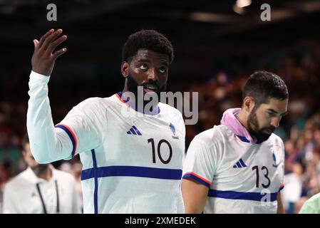 Julien Mattia/le Pictorium - Handball - Paris 2024 - Danemark, France. 27 juillet 2024. France/Ile-de-France (région)/Paris - Dika Mem (FRA) lors du match 6 du Groupe B de la ronde préliminaire masculine des Jeux Olympiques de Paris, entre la France et le Danemark à la Paris Sud Arena, Paris, le 27 juillet 2024. Crédit : LE PICTORIUM/Alamy Live News Banque D'Images