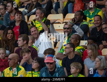 Norwich, Royaume-Uni, 26 juillet 2024. Fans de Norwich City, lors de Norwich vs FC Magdeburg Pre-Season Friendly, Carrow Road, Norwich, Royaume-Uni, 26.07.2024 Banque D'Images